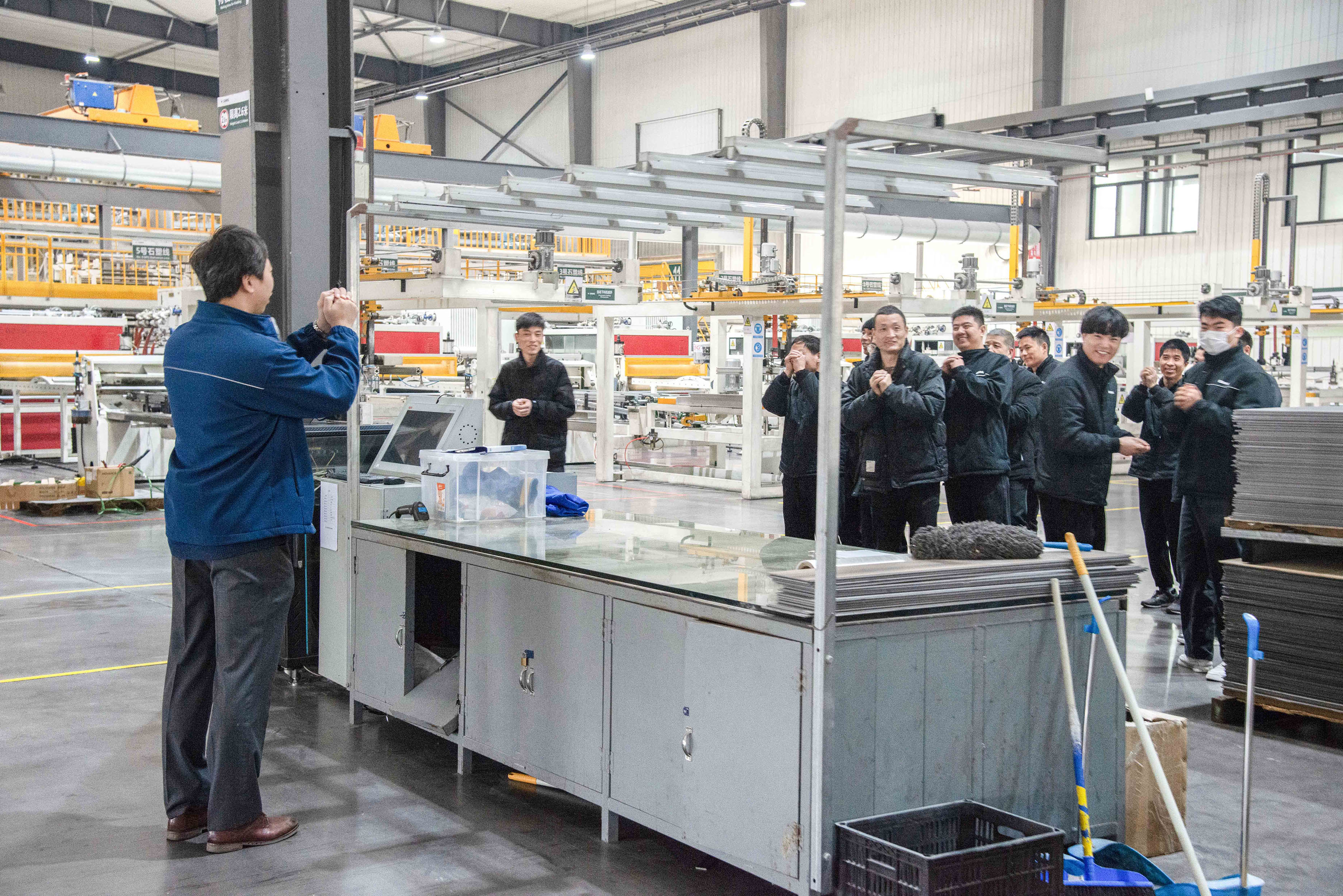 祥龍騰飛迎開工 春到巨人工業園